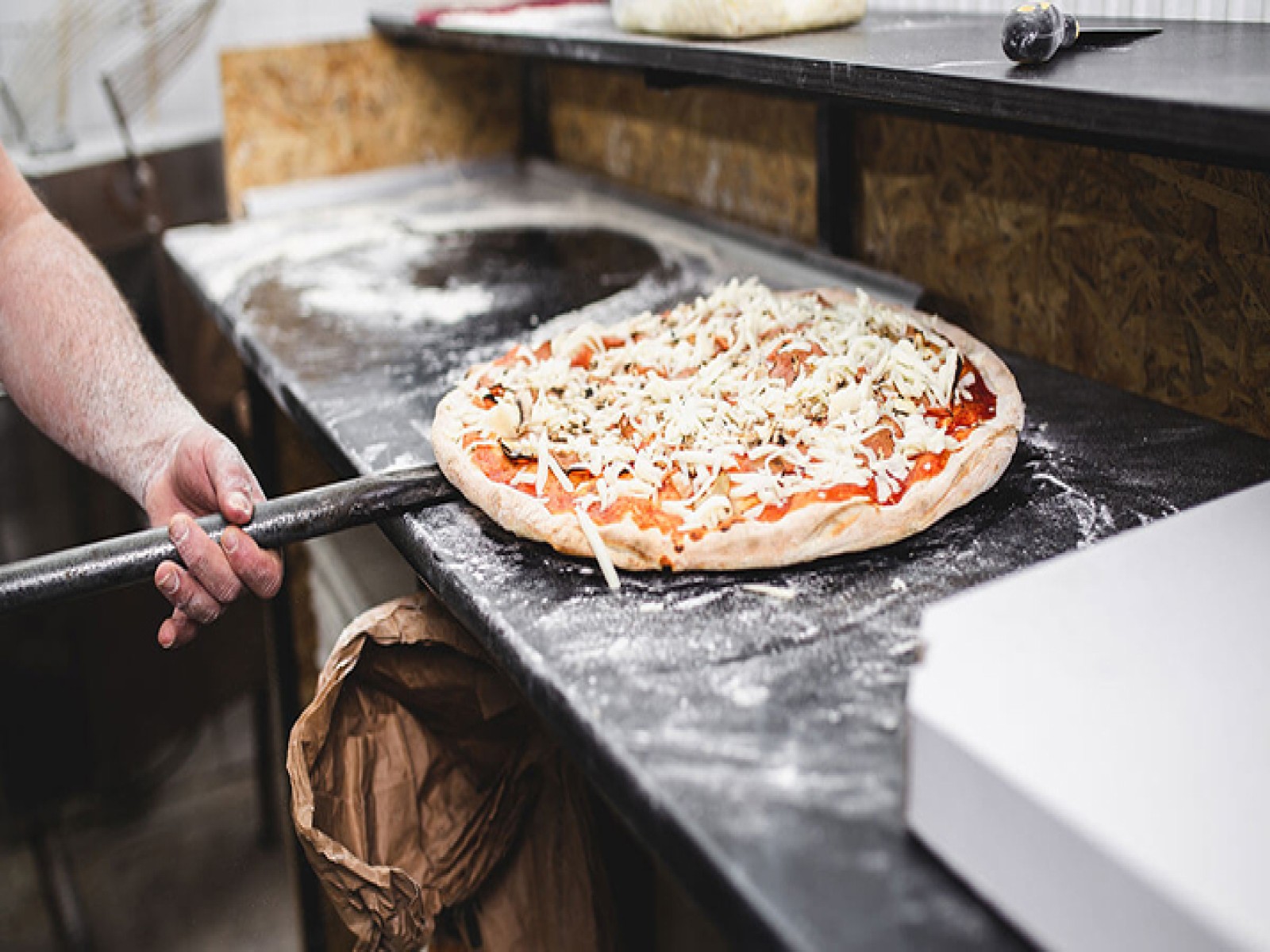 Pizzeria e cucina, ideale per pizza al taglio e asporto - Rif. Bor504/24